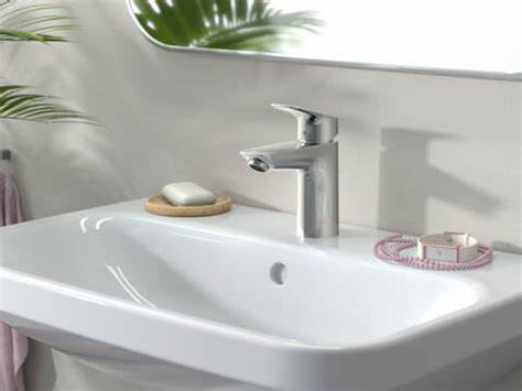 LOGIS SINGLE LEVER BATH AND SHOWER MIXER MONOTROU