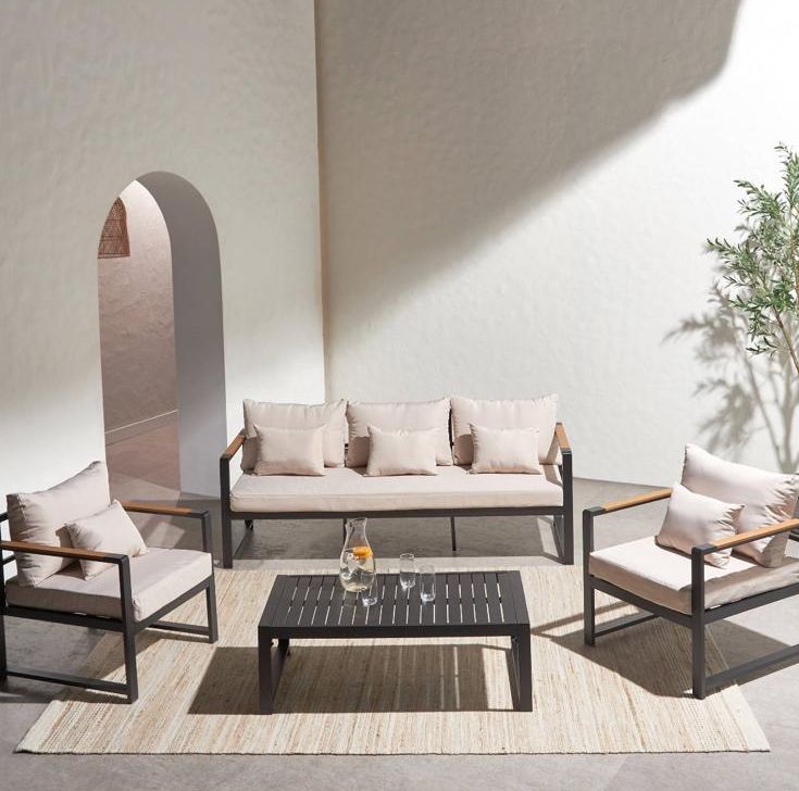 THE OUTDOOR SOFA SET