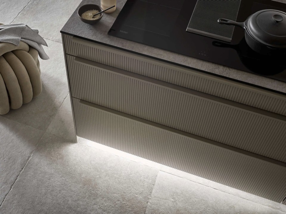 PLINTH LIGHT